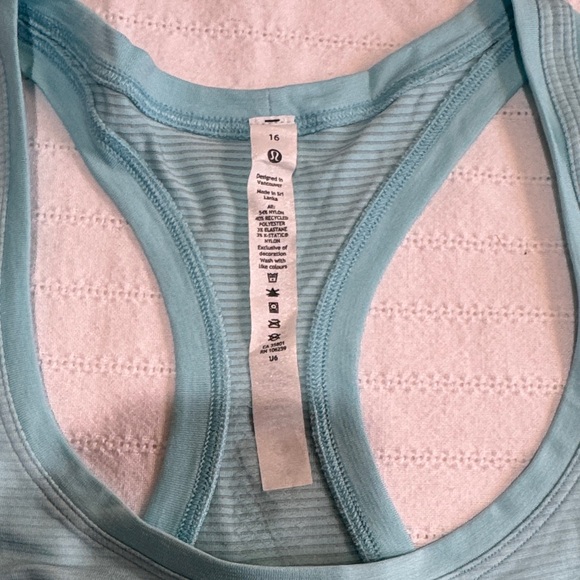Lululemon Racerback Tank 16 - Picture 2 of 3